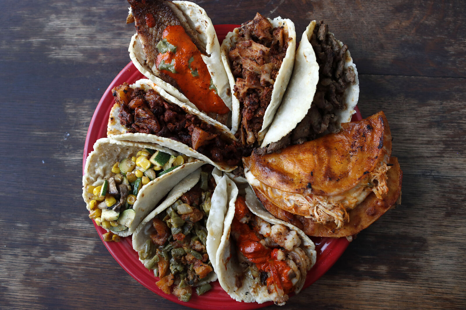 Taqueria Los Mayas' tacos make the world go round